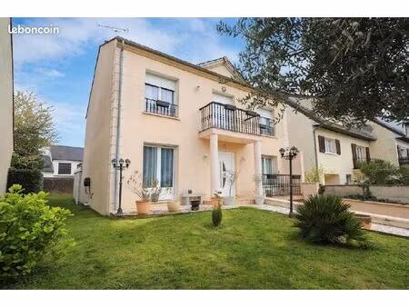 maison 6 pièces 151 m²