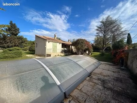 villa 4 pièces 100 m²