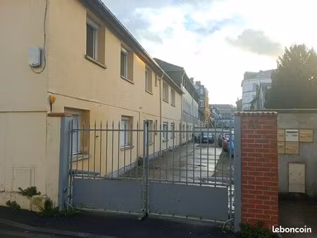 elbeuf loue f4 90m2 proche champ de foire