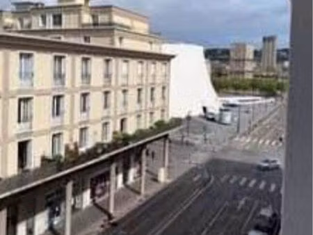 joli f1 meublé centre ville