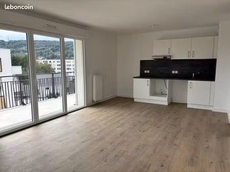 appartement 3 pièces 63 m²