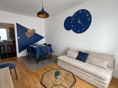 t3 meublé 65 m² – balcon – très lumineux – parquet ancien – centre‑ville meximieux (01800)