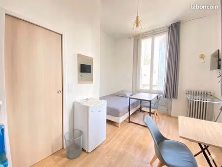 studio 1 pièce 16 m²