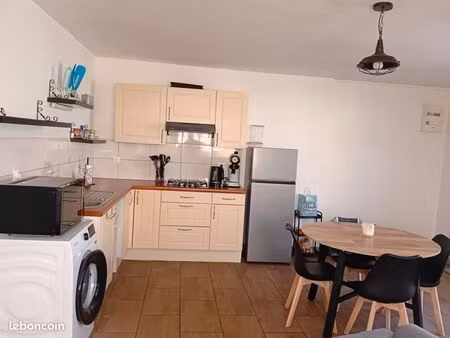 appartement t3 75 m2 - parking- valdivienne - non meublé
