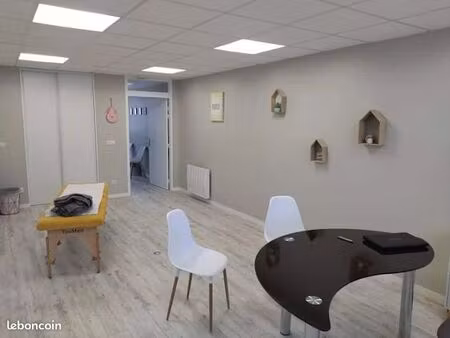 bureau 46 m²