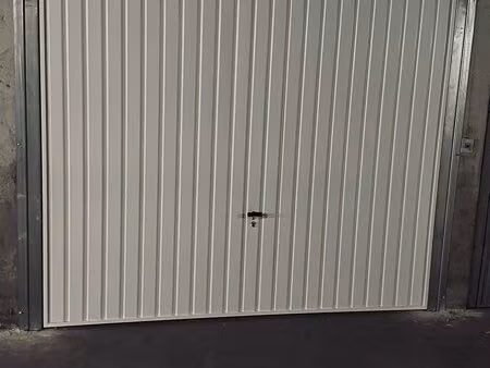 garage 14m2 sous sol sécurisé