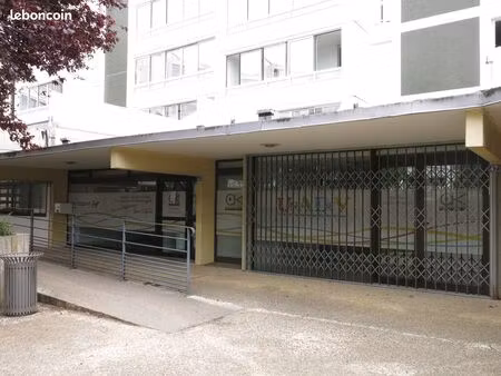 local commercial à louer