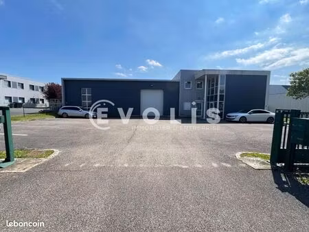 local d'activité 499 m²