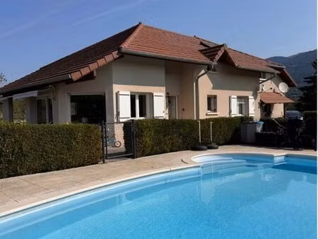maison familiale avec piscine