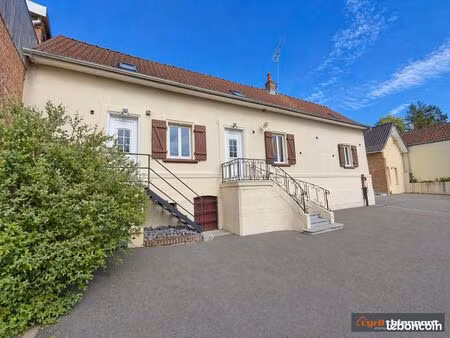 maison 7 pièces 230 m²