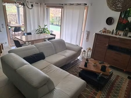 3 pièces grande terrasse et jardin privatif 160 m2