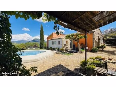 propriété de charme avec vue panoramique sur le mont ventoux – vaison-la-romaine (vaucluse