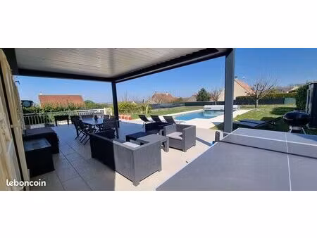 maison contemporaine avec piscine