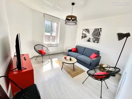 lumineux t3  2 chambres  électricité incluse  entièrement meublé  hyper centre  proche gar