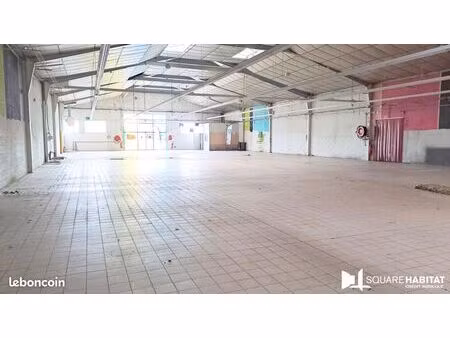 local commercial 1 240 m²
