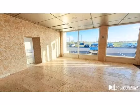 local commercial 281 m²