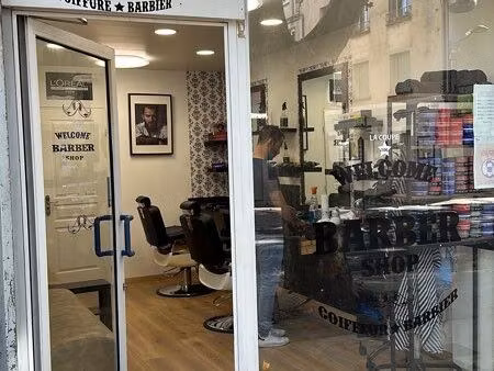 local salon de coiffure ou autre