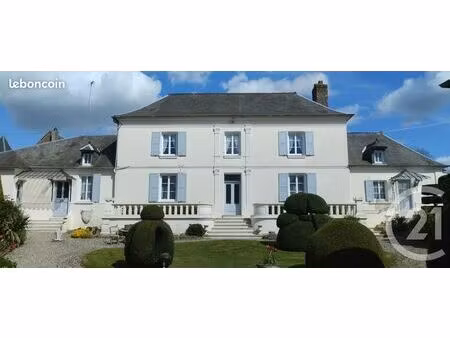 maison 8 pièces 232 m²