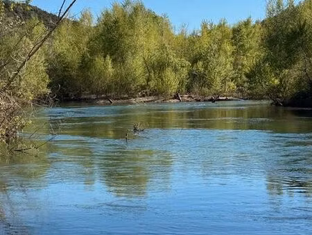 terrain loisir avec lac et cabanon