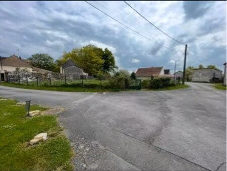 terrain 560 m2 courboin