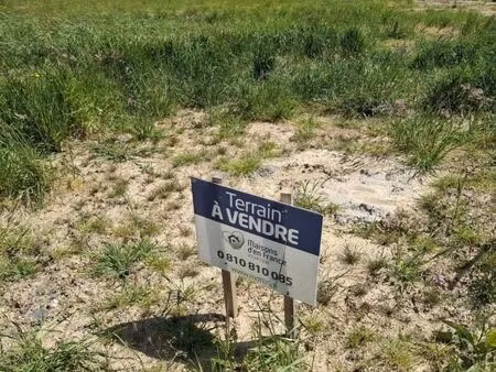 terrain 305 m² les herbiers