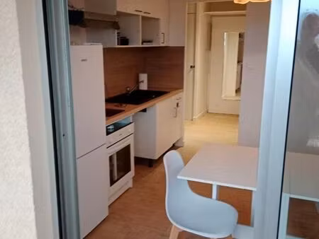 trés joli t2 grande terrasse