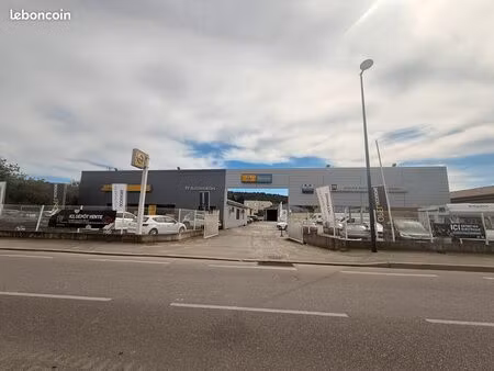murs commerciaux 1450 m² + terrain 3800 m² – emplacement n°1 – cavaillon