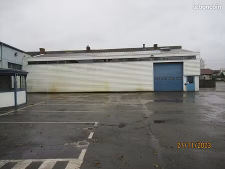a louer à neufchatel-en-bray local de 445.61 m² a l'entree de la ville( proche autoroute) 