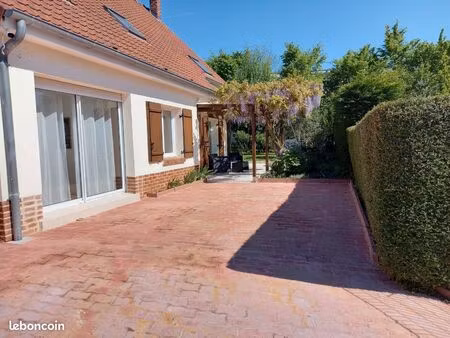 maison 395 000 euros camon 80450