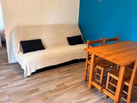 charmant chalet à louer à l’année 620 euros