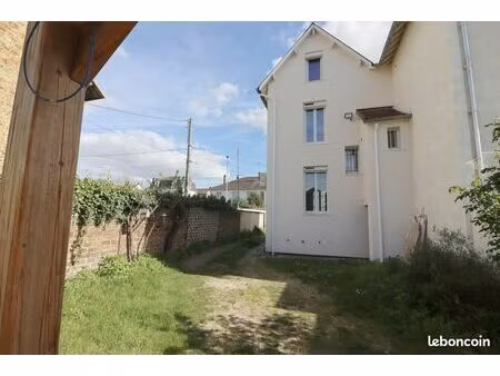 maison 5 pièces 75 m²