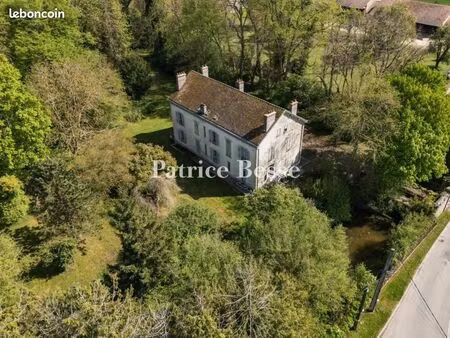 maison 12 pièces 390 m²