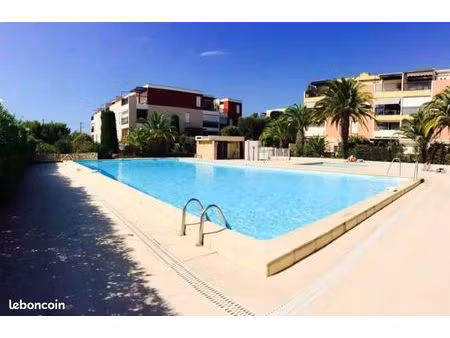 studio 30 m² en rez-de-jardin – résidence standing avec piscine – bandol (les argonautes)