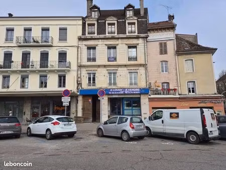 à louer – local commercial ou bureaux rénovés belley 225m² - 1000 euros/mois