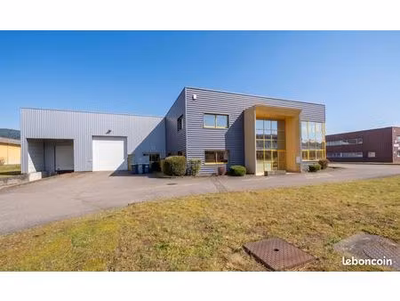 local 1478 m² bourg-en-bresse