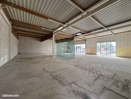 local commercial 370 m² péronne