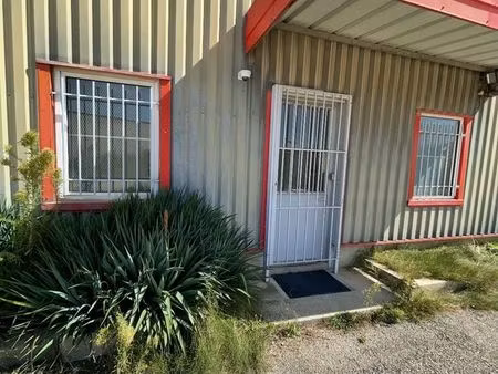 a louer : local commercial ou industriel à piolenc 350m² - 1800 euros/mois