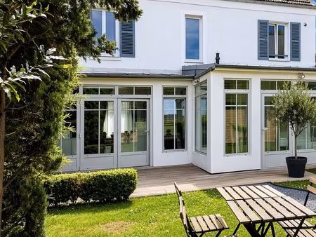 maison 6 pièces 199 m²