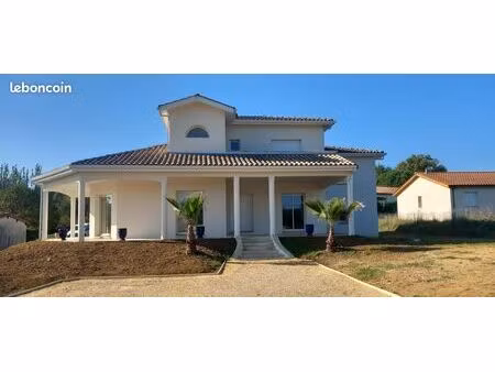 maison 6 pièces 202 m²