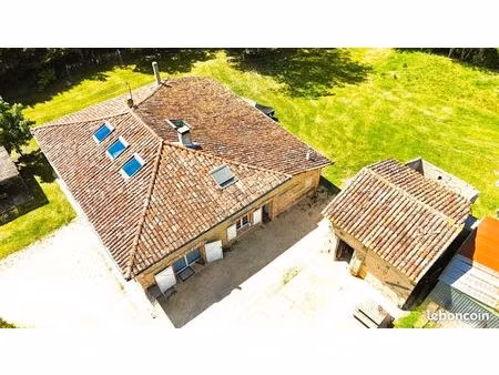 terrain 10 pièces 221 m²