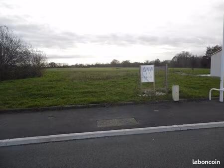 terrain viabilisé 409 m²