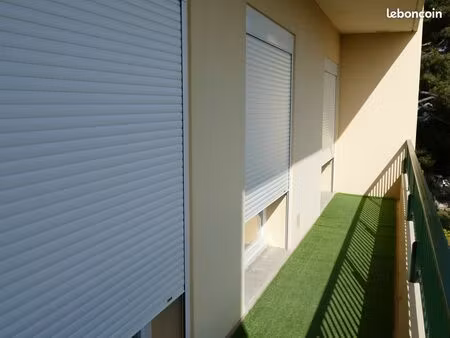 t2 six fours parking privé cave expo sud