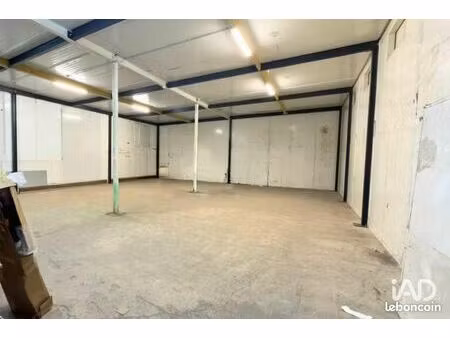 boutique 1963 m² mareuil-lès-meaux