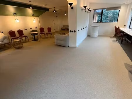 grand bureau commercial