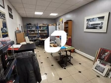 local d'activité 220 m²