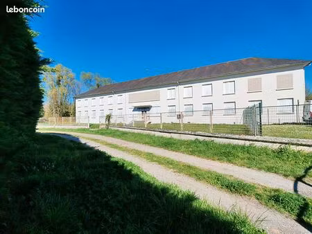 maison 52 pièces 530 m²