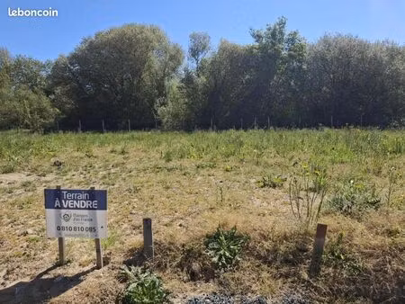 terrain 359 m² les herbiers