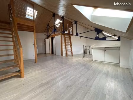 vente - t2 bis au calme en plein centre ville de luçon