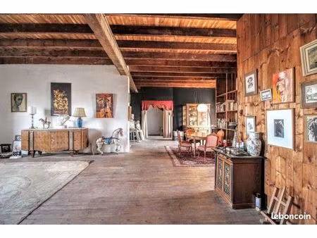 maison de ville 2 pièces 610 m²