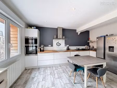 appartement 5 pièces 80 m²